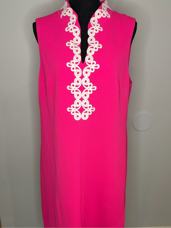 Vince Camuto Dresses & Skirts - Vince Camuto Applique Sleeveless Mini Shift Dress Hot Pink - Size 16